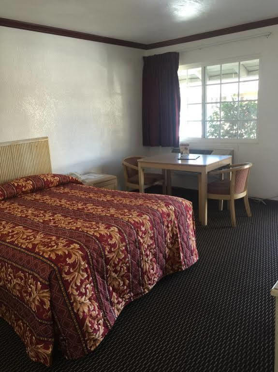 سانتا ماريا، كاليفورنيا Buckboard Motel المظهر الخارجي الصورة